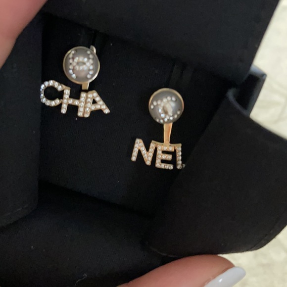 Chanel pearl cc logo 2 in 1 earrings gold crystal new with box - Picture 3 of 3